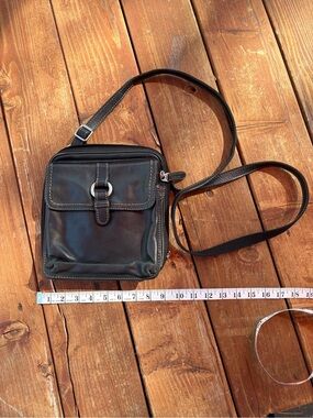 Fossil Black Leather Crossbody Bag - Classic Compact Carry
